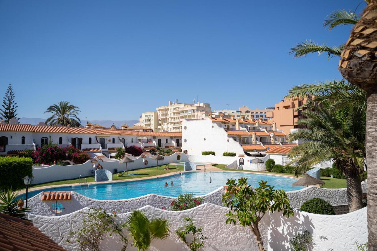 Villa Ohana Roquetas de Mar Luaran gambar