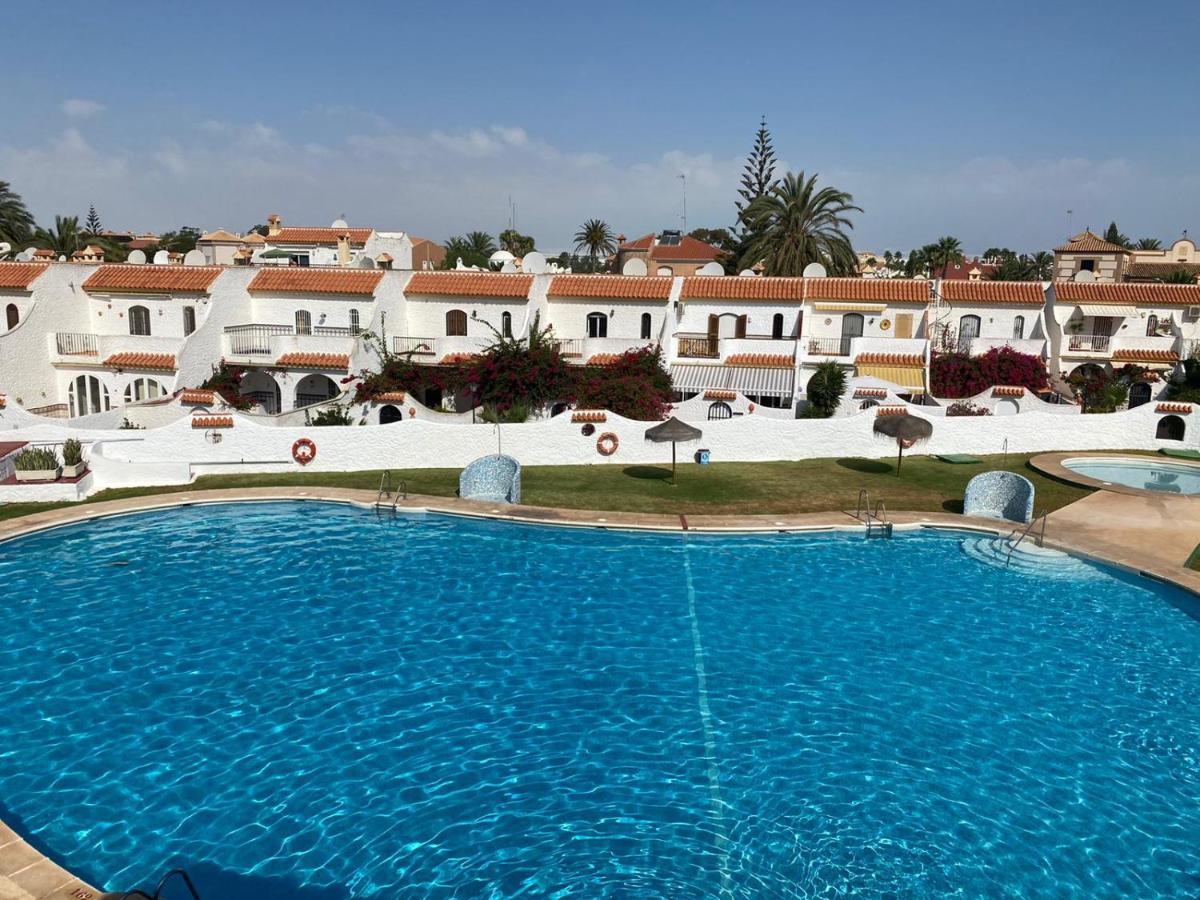 Villa Ohana Roquetas de Mar Luaran gambar